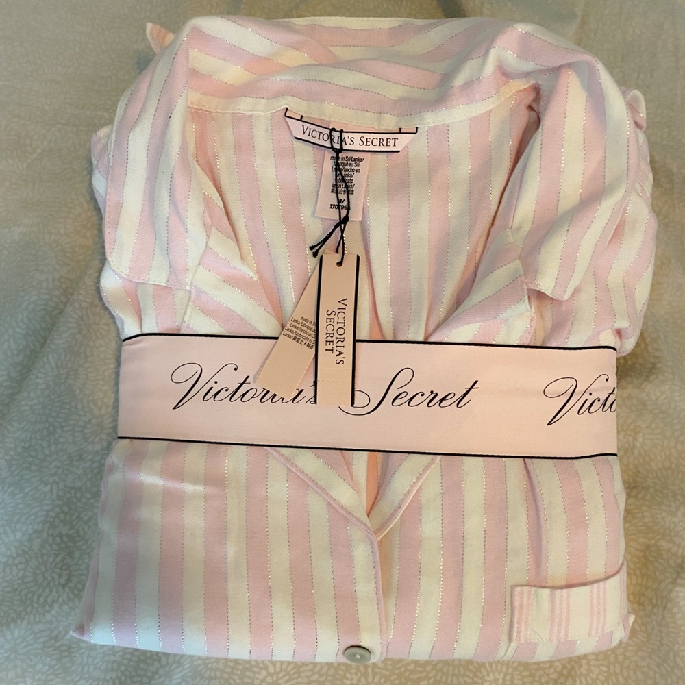 Victoria’s Secret Pajama Set Size M NWT
